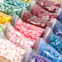 En gros Personnalisé 100 Grains 53 Couleur Octogonale Sac Particules D'étanchéité Multi Couleur Joint Cire Perles