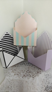 Caja <span class=keywords><strong>de</strong></span> flores plegable portátil <span class=keywords><strong>de</strong></span> gran oferta <span class=keywords><strong>para</strong></span> regalo <span class=keywords><strong>de</strong></span> <span class=keywords><strong>Amazon</strong></span>, embalaje <span class=keywords><strong>de</strong></span> <span class=keywords><strong>cartón</strong></span>, caja <span class=keywords><strong>de</strong></span> sobres <span class=keywords><strong>de</strong></span> floristería a prueba <span class=keywords><strong>de</strong></span> agua <span class=keywords><strong>para</strong></span> compromiso hecho Pa - Product Image 4