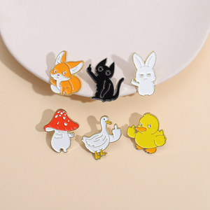 Broche en alliage animalier à succès en Europe et aux États-Unis, avec motifs doigt d'honneur, champignon, renard, chaton, lapin, pour sac et ornement - Product Image 5