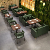 Ensemble de meubles de restaurant rétro canapé de loisir commercial combinaison table et chaise de stand en bois massif de café de restaurant occidental