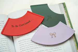 Marcapáginas <span class=keywords><strong>de</strong></span> Cuero PU Grabado Personalizado al por Mayor, Marcapáginas con Nombre Personalizado, Clip <span class=keywords><strong>para</strong></span> Libros, Regalo <span class=keywords><strong>para</strong></span> Amantes <span class=keywords><strong>de</strong></span> los Libros - Product Image 2