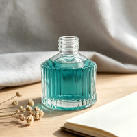 Flacon en verre transparent à rayures verticales de 120 ml avec bouchon à vis, sérigraphié, pour huiles parfumées et essentiels, sans flamme requise, vente en gros