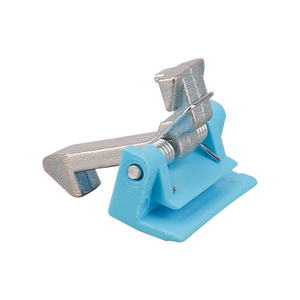 Clip de support d'étagère de réfrigérateur avec ressort, verrouillage métallique, support en plastique et acier durable pour la fixation d'étagères de réfrigérateur - Product Image 1