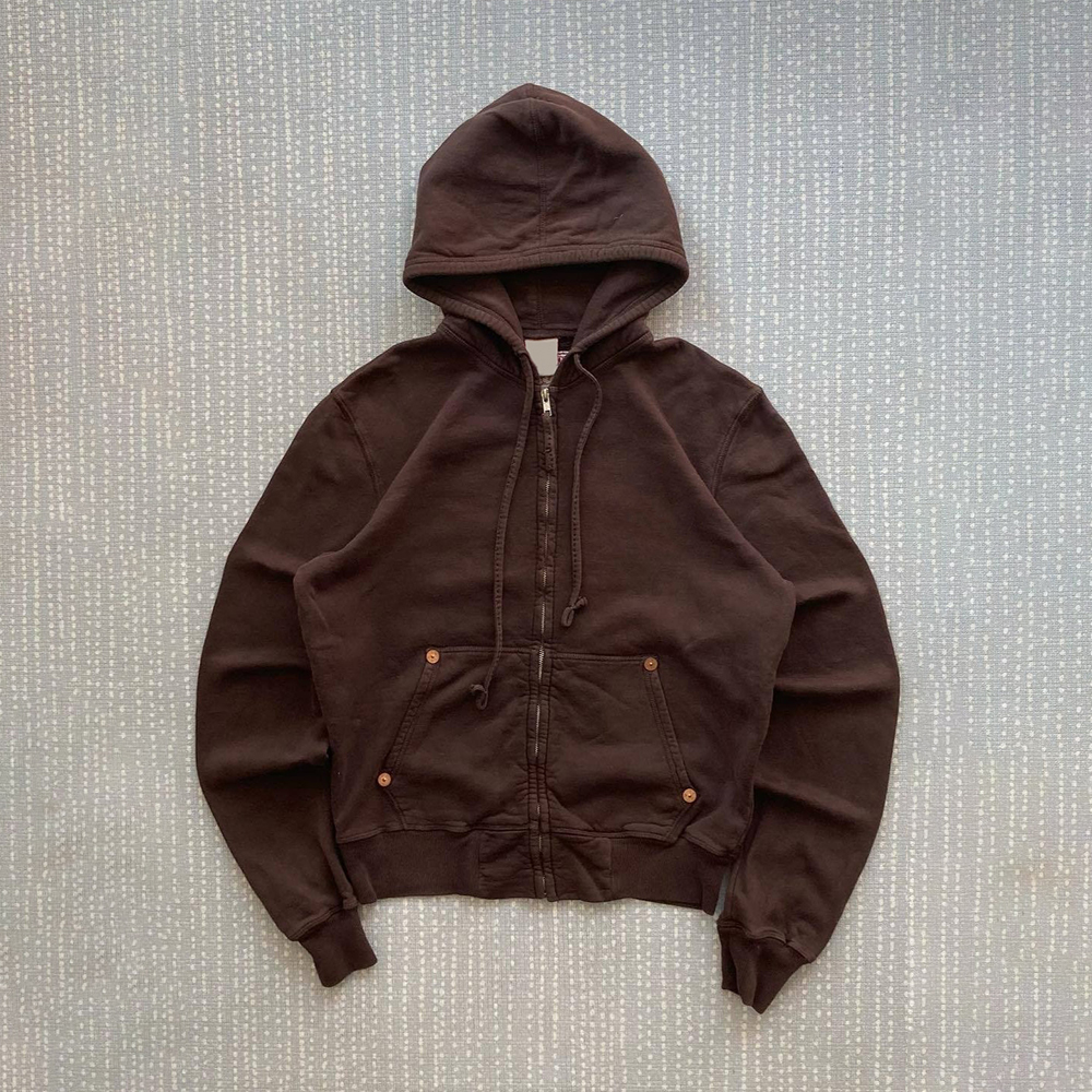 สีน้ำตาล