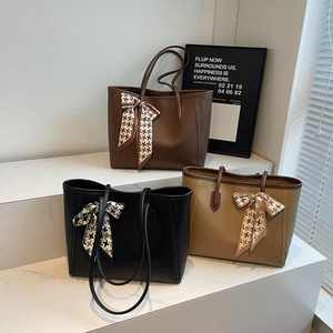Bolsos de Mano para Mujer 2025, Nueva Moda, Gran Capacidad, Diseño Ligero, Bolsos Cruzados y Bolsos Tote - Product Image 6