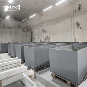 <span class=keywords><strong>Jardinière</strong></span> moderne <span class=keywords><strong>en</strong></span> GFRC <span class=keywords><strong>en</strong></span> forme de cube, simple, élégante et durable, pour l'aménagement paysager des campus d'entreprises technologiques et des parcs high-tech, <span class=keywords><strong>jardinière</strong></span> sur piédestal <span class=keywords><strong>en</strong></span> <span class=keywords><strong>pierre</strong></span> coulée - Product Image 6