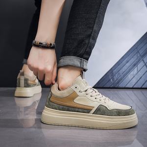 รองเท้าผ้าใบผู้ชายแฟชั่นใหม่สไตล์ลำลองสำหรับเล่นสเก็ตบอร์ด แบบผูกเชือก หนังกลับสังเคราะห์ กันลื่น เหมาะสำหรับเดินและวิ่งในฤดูใบไม้ร่วง ขายส่งจากโรงงาน - Product Image 4