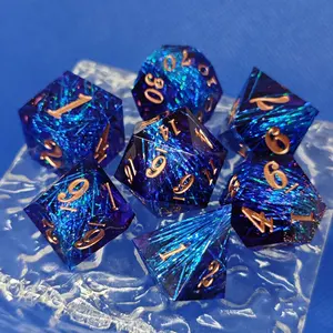 Hermosa cinta de colores DND RPG Juegos Dados Juego de dados de resina poliédrica con purpurina con fuente dorada - Product Image 1