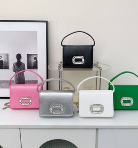 Sac à main de luxe pour femme, sac à bandoulière en cuir petit format, sac fourre-tout de marque de créateur - Product Image 1