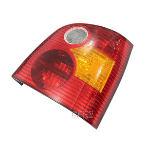 Feux arrière Volkswagen Polo 2002-2005 Rouge Jaune ABS Pièces de rechange - Product Image 3