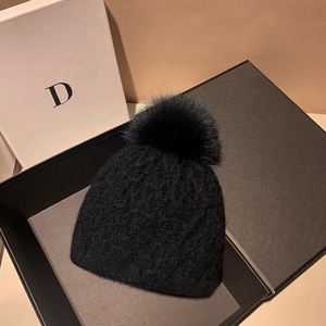 <span class=keywords><strong>Bonnet</strong></span> en <span class=keywords><strong>cachemire</strong></span> acrylique de luxe sur mesure avec broderie 3D et <span class=keywords><strong>pompon</strong></span> amovible en fourrure de renard véritable - Product Image 4
