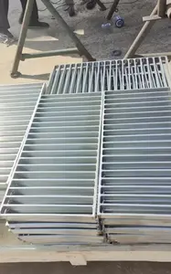 Factory Customized Galvanized Water Drain Trench Cover Grating Plain Walkway Steel Grating Cover