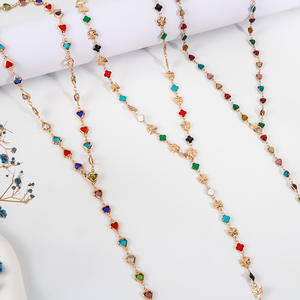 قلادة مجوهرات عصرية بوهيمية كلاسيكية على شكل حرف Y بسلسلة طويلة، قلادة فاخرة خفيفة وجمالية من الكريستال الملون للنساء - Product Image 4