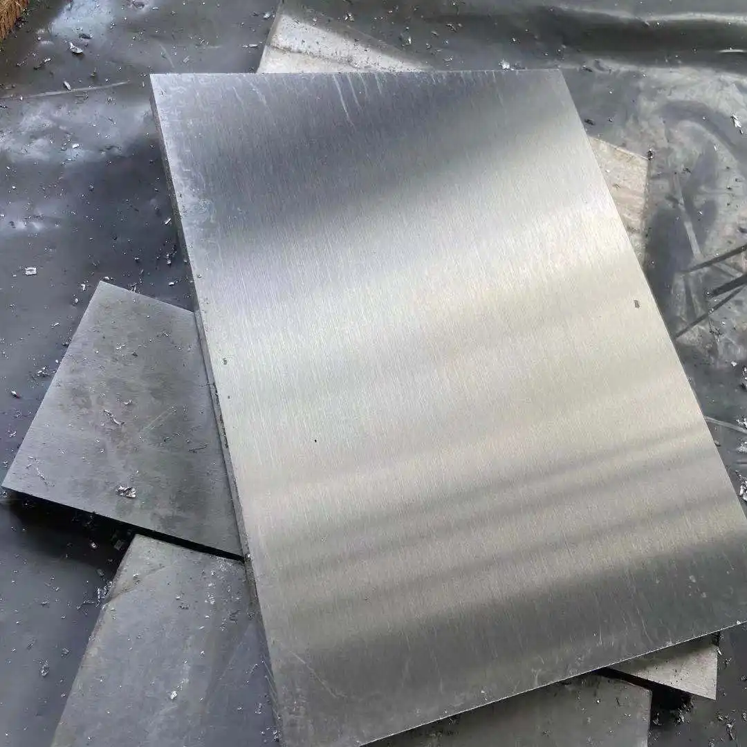 Presse ronde plaque de tôle d'aluminium 6mm 4*8 7074 5083 Neckla plaque d'alliage prix plaque signalétique