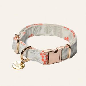 Collar para Mascotas de Algodón Premium Talla S, Elegante, Suave, con Cierre de Hebilla Ajustable, Diseño con Estampado Estilizado, Personalizado y Duradero - Product Image 1