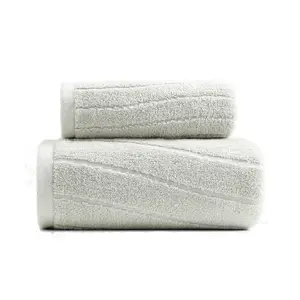 Meilleures ventes Ensemble de serviettes de bain 100% coton du Bangladesh de luxe à séchage rapide de haute qualité disponible pour hôtel