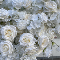 Arche florale en forme de cœur blanche magnifique IFG avec support pour les arrangements de scène de fête de mariage