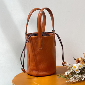 Sacs fourre-tout pour femmes de grande capacité, élégants et de qualité, sacs à main rétro vintage en cuir véritable, mini sacs à bandoulière - Product Image 6