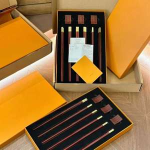 Juego de palillos de madera de lujo, 5 pares, mango de madera roja con puntas de metal, reutilizables, en caja de regalo para el hogar y restaurantes - Product Image 2