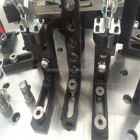 Table de soudage flexible 3D à structure stable avec système de serrage rapide pour le processus de soudage