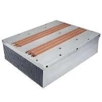 Plaque froide liquide usinée avec précision haute puissance avec ailettes de dissipateur de chaleur Plat de refroidissement par eau en aluminium pour l'électronique industrielle