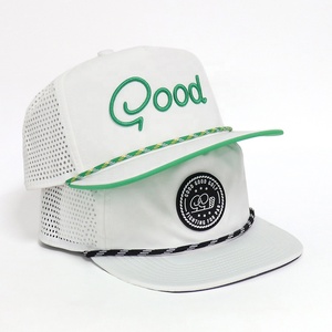 고품질 맞춤형 로고 레이저 커팅 구멍 뚫린 로프 장식 스포티 아웃도어 남성용 플랫 챙 5 패널 골프 캡 - Product Image 3