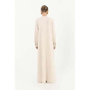 Vestido Casual Beige para Mujer Puane con Cierre Funcional y Detalles de Bolsillos, Cómodo y Elegante para Uso Diario - Product Image 3