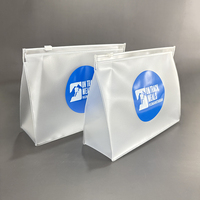 Sac cadeau cosmétique en PVC grande capacité, très demandé, faible MOQ, sacs transparents approuvés pour les stades, sacs personnalisés pour perruques avec logo