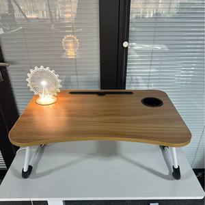 <span class=keywords><strong>Escritorio</strong></span> <span class=keywords><strong>plegable</strong></span> <span class=keywords><strong>de</strong></span> computadora portátil con interfaz USB Luz <span class=keywords><strong>de</strong></span> noche 3D para estudiar y leer Perfecto como mesita <span class=keywords><strong>de</strong></span> noche - Product Image 4