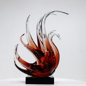 Scultura Artigianale in Resina con Effetto Fiamma Sfumato Rosso-Marrone, Finemente Lucidata, Decorazione Artistica di Lusso - Product Image 5