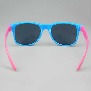 2024 Vintage <b>Sunglasses</b> for Men Women Two Tone Pink Blue Black Plastic Travel-friendly Wholesale Promotional <b>Shades</b> Green Red - Product Image 4