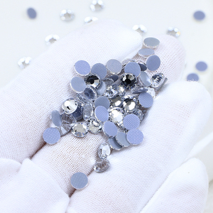 Đông Châu pha lê Rhinestone truyền nhiệt đính hotfix <span class=keywords><strong>Motif</strong></span> thiết kế cho bộ bikini thạch thủy tinh 3 túi thạch số lượng lớn - Product Image 2