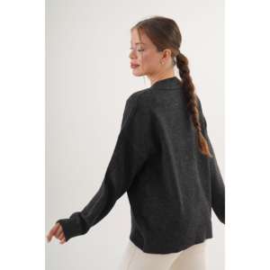 Pull à col rond brodé Teddy Bear pour femme, anthracite, tricot 14 Gg, anti-boulochage, style décontracté - Product Image 1