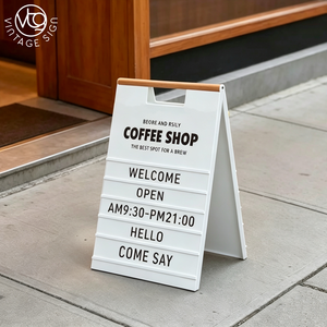 Letrero de Letras en Forma de A, Color Blanco Contemporáneo, con Asa Superior de Madera, Letras Intercambiables de Doble Cara para Cafetería o Restaurante - Product Image 4