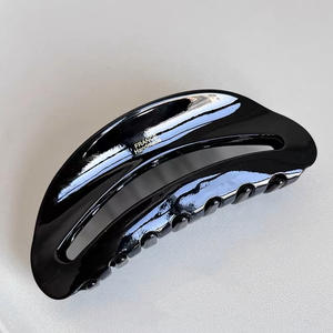 Pince à cheveux élégante personnalisée pour femme, en acétate, semi-circulaire, ajourée, grande pince requin, accessoire de coiffure moderne et tendance - Product Image 3