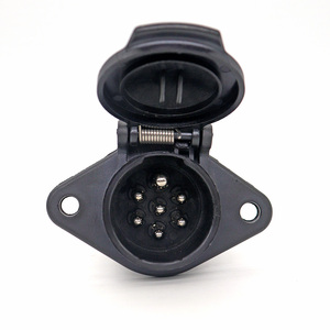 Connecteur d'adaptateur de <span class=keywords><strong>prise</strong></span> de <span class=keywords><strong>remorque</strong></span> à <span class=keywords><strong>7</strong></span> <span class=keywords><strong>broches</strong></span> <span class=keywords><strong>prise</strong></span> mâle <span class=keywords><strong>femelle</strong></span> électrique pour RV robuste - Product Image 1