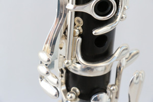 <span class=keywords><strong>Clarinete</strong></span> profesional <span class=keywords><strong>de</strong></span> 17 teclas, <span class=keywords><strong>clarinete</strong></span> negro Bb, <span class=keywords><strong>clarinete</strong></span> <span class=keywords><strong>de</strong></span> cuerpo <span class=keywords><strong>de</strong></span> ébano, <span class=keywords><strong>clarinete</strong></span> plateado - Product Image 4