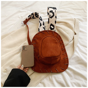 Venta al por mayor sombrero <span class=keywords><strong>de</strong></span> vaquero forma bolso <span class=keywords><strong>de</strong></span> las mujeres dibujos animados juguete sombrero mochila creativa divertida forma mochila - Product Image 5