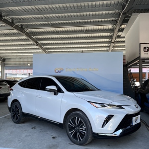 Occasion 2023 pour <span class=keywords><strong>Venza</strong></span>, extérieur blanc, intérieur foncé |   Volant à gauche, pneus R18, 219 CV, transmission intégrale, 40 MPG, SUV de taille moyenne - Product Image 1