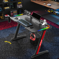 Grand bureau de jeu ergonomique RVB moderne Table d'ordinateur noire pour ordinateur avec crochet pour casque d'écoute Bureaux de jeu E-sports en métal durable