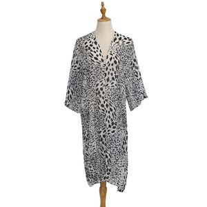 Chal Largo Reversible con Estampado de Leopardo para Mujer, de Poliéster, Elástico en Cuatro Direcciones, Absorbente de Sudor, de Secado Rápido, para Verano, Playa y Viajes - Product Image 4