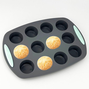 Moules à gâteau en acier robuste antiadhésif de 20 cm en forme de cœur pour gâteaux chiffon, parfaits pour les fêtes de famille - Product Image 1