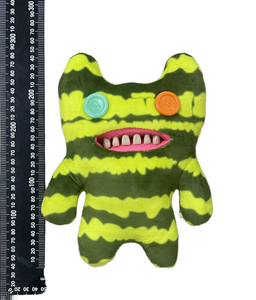 Accessoires pour figurines et jouets en peluche : Tête de monstre à dents larges et visage amusant et moche pour jeunes collectionneurs - Product Image 1