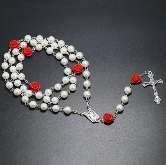Heißer Verkauf Rosenkranz Plastik perle 8mm Perlen mit Rosen blumen perlen Jesus Cross Christ Maria Lager Halskette zum Beten