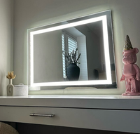 Coiffeuse moderne sur pied réglable avec miroir LED éclairé et rangement, pour salle de bain et chambre à coucher