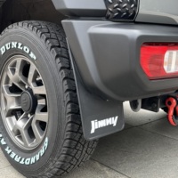 Garde-boue universels Jimny en plastique noir TPE, trou de montage d'origine, protection contre les éclaboussures du véhicule