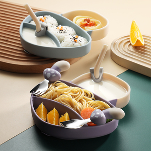 Assiette en silicone divisée anti-déversement pour enfants, ensemble d'alimentation sûr pour les aliments, bol, cuillère, fourchette, <span class=keywords><strong>vaisselle</strong></span>, <span class=keywords><strong>coffret</strong></span> cadeau personnalisé - Product Image 3