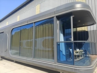 Dôme de Glamping Modulaire Préfabriqué Intelligent en Acier, Capsule Spatiale de Luxe, Maison Moderne à Longue Durée de Vie, Résistante aux Séismes, 2 Chambres et Salle à Manger