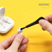 Nouveaux produits utiles pour la vie facile de tous les jours moins cher Écouteurs Nettoyage Trou Brosse articles ménagers outils à main 5 Couleurs