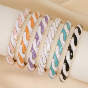 Bracelet Bohème Créatif Color Block pour Femme, Style Goutte d'Huile Élégant, Bijou Perlé en Alliage Plaqué Or, Tendance et Personnalisé - Product Image 2
